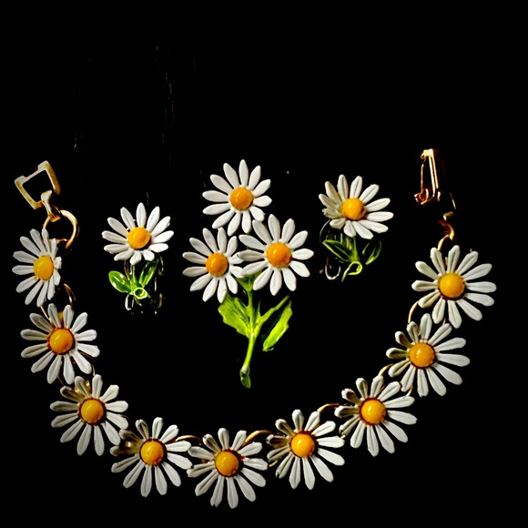 Vintage Jewelry Vintage Jewelry Set Bracelet Brooch Ear Clip Set